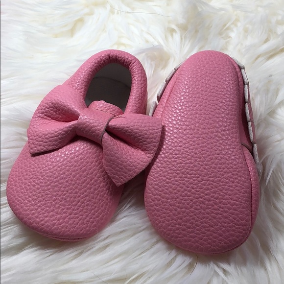 NEW! Girls pink pebble soft sole baby moccs - Picture 6 of 6